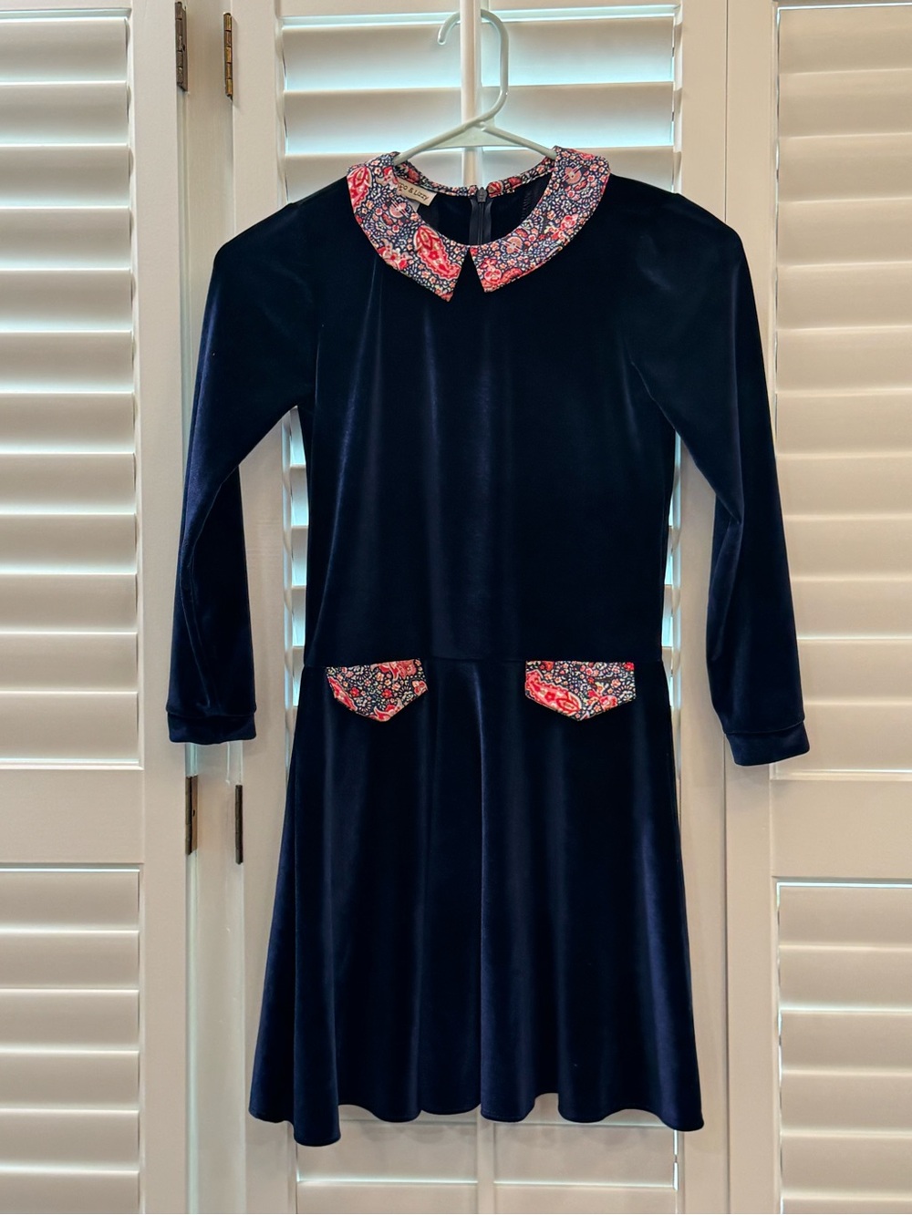 Girls' Navy Velvet Dress with Floral Collar and Pockets